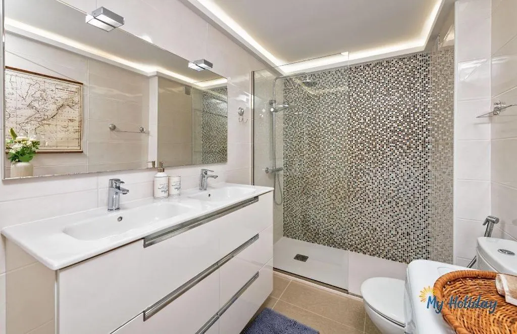 Connie Mick Apartment San Bartolome de Tirajana  Spain